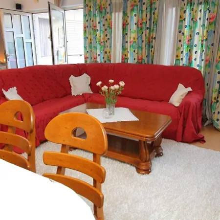 Angel - Garden Apartamento Makarska